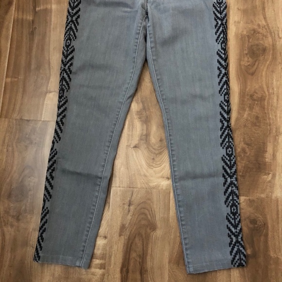 Levi's | Hi Rise Skinny Jeans - Grey - Picture 2 of 6